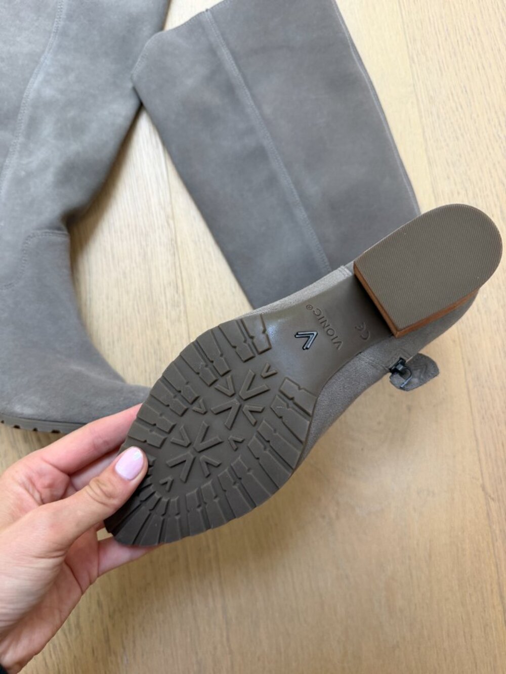 Vionic Boots - Picture 3 of 5